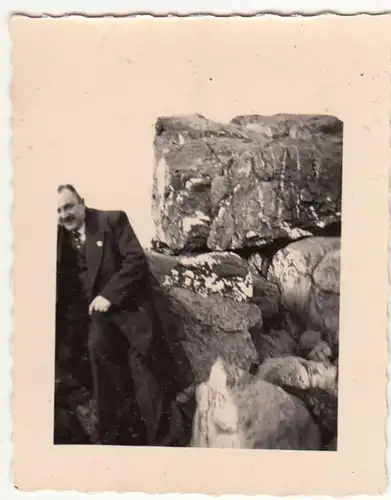 (F21478) Orig. Foto Großer Feldberg, Herr am Felsen 1938