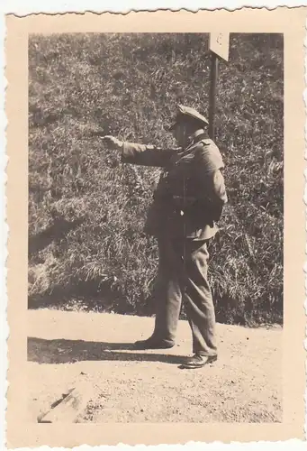 (F21433) Orig. Foto deutscher Soldat schießt mit Pistole 1938