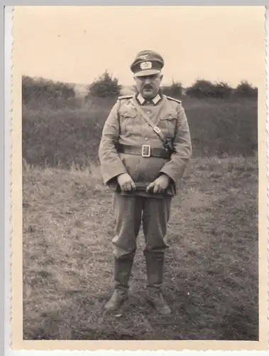 (F21415) Orig. Foto deutscher Soldat im Freien 1938