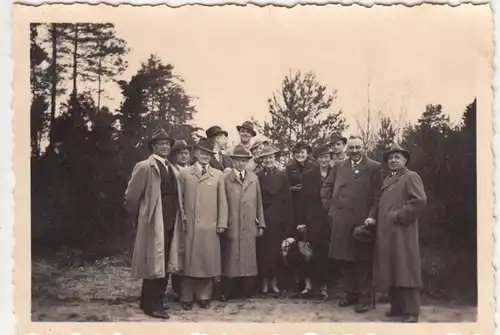 (F21401) Orig. Foto Personen i. Freien, Betriebsausfahrt nach Straußberg 1938