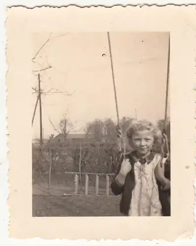 (F21356) Orig. Foto Mädchen Inge Müller auf der Schaukel 1938