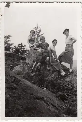 (F21265) Orig. Foto Personen klettern auf Felsen 1930er