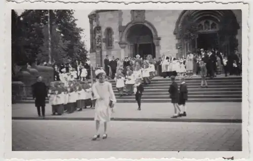 (F21223) Orig. Foto Ettlingen, kirchl. Umzug startet an Herz Jesu Kirche '30er