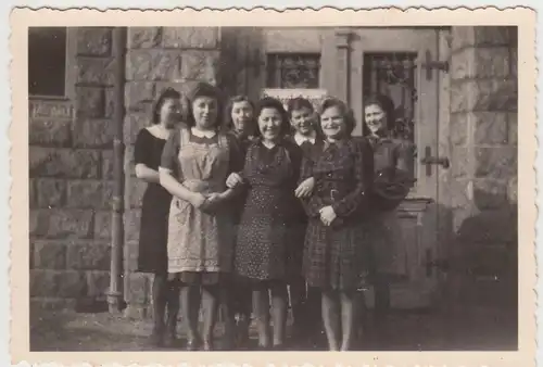(F21200) Orig. Foto Frauen vom R.A.D.-Lager Liebshausen am KHD-Lager 1944