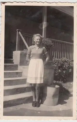 (F21177) Orig. Foto junge Frau vom R.A.D. im Bad von Aussig 1944
