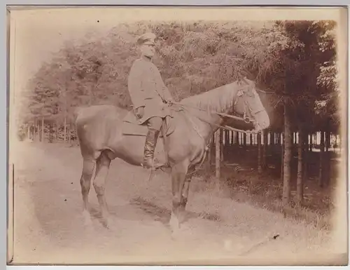 (F21144) Orig. Foto deutscher Soldat auf Pferd 1910er