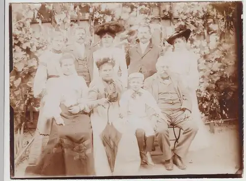 (F21097) Orig. Foto Gruppenbild im Garten 1910er
