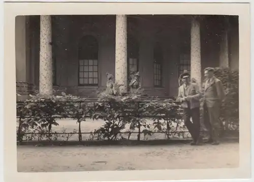 (F20979) Orig. Foto Potsdam, Personen am Chinesischen Haus 1930er