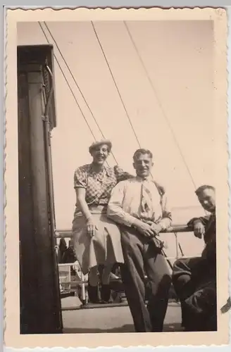(F20779) Orig. Foto Norderney, Personen auf einem Dampfer 1937