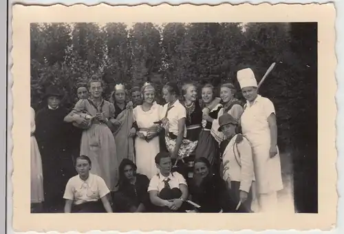 (F20657) Orig. Foto Personen im Kostüm, Märchen 1937