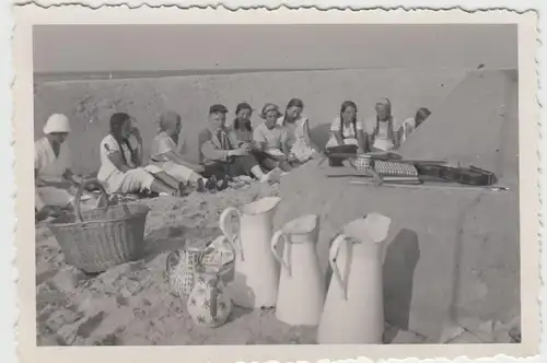 (F20634) Orig. Foto Spiekeroog, Personen am Strand 1935, Sandgrube Kannen