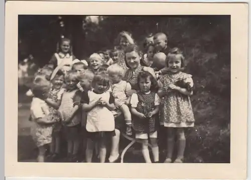 (F20584) Orig. Foto kleine Kinder im Freien, Kindergarten 1930er