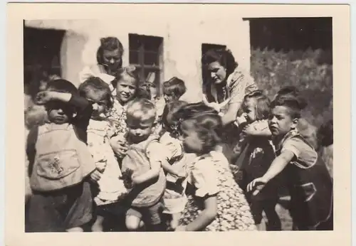 (F20581) Orig. Foto kleine Kinder im Freien, Kindergarten 1930er