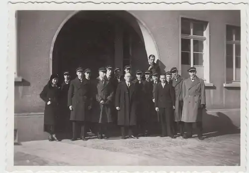 (F20472) Orig. Foto Diepholz, Studenten vor der Graf-Friedrich-Schule 1932