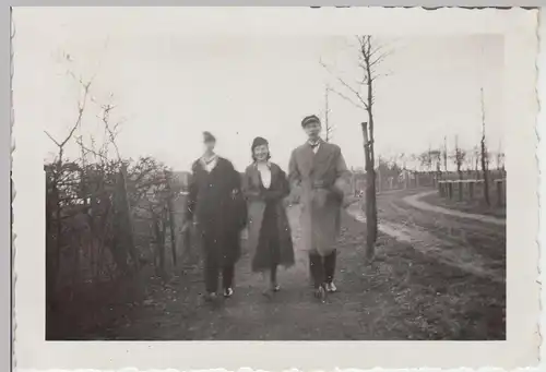 (F20469) Orig. Foto Schüler d. Oberprima im Freien bei Diepholz 1932