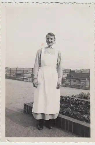 (F20362) Orig. Foto Berlin, Schwester a. Dach d. Franziskus-Krankenhaus 1930er