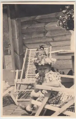 (F20308) Orig. Foto kleine Mädchen sitzen auf Klappstühlen 1943