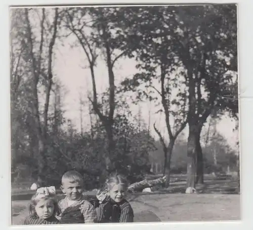 (F20251) Orig. Foto Kinder im Freien 1939