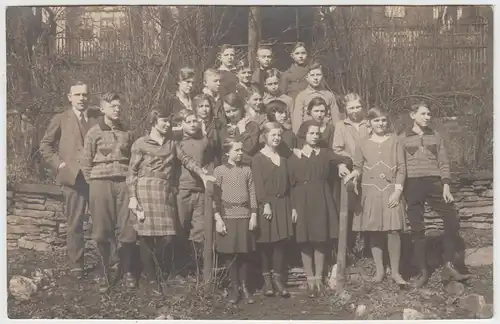 (F2022) Orig. Foto Schulklasse einer Volksschule im Freien 1931