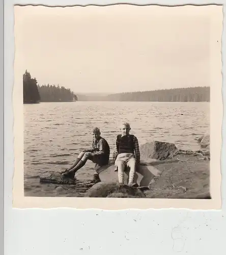 (F20100) Orig. Foto Oderteich, Jungs am Ufer 1955