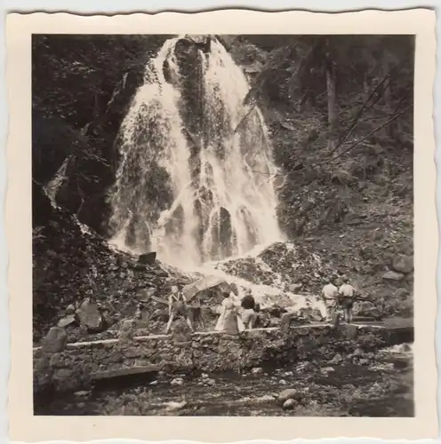 (F20081) Orig. Foto Personen am Radau-Wasserfall bei Bad Harzburg 1955