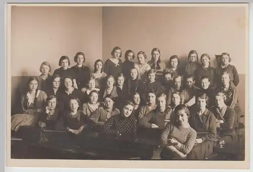 (F19642) Orig. Foto Schulklasse, Mädchen im Klassenzimmer 1930/40er