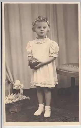 (F19496) Orig. Foto Kind Gisela m. Ball u. Körbchen, Limbach um 1940