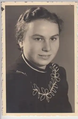 (F19469) Orig. Foto Porträt junge Frau, Oberfrohna 1939