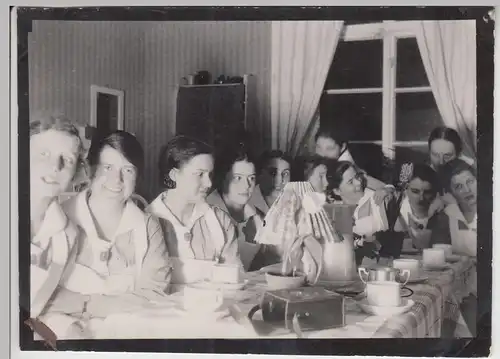 (F19418) Foto Kloster Wöltingerode, Damen d. Frauenschule a. Kaffeetisch 1929