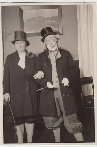 (F19407) Org. Foto Damen in Verkleidung, Zylinder, Fasching i. Wöltingerode 1929