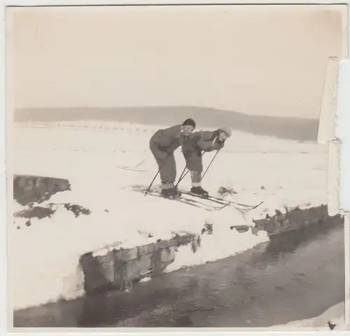 (F19381) Orig. Foto Wöltingerode Vienenburg, Skifahrer am Wasser 1928