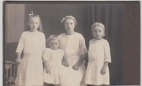 (F19167) Orig. Kabinettfoto Mädchen in weißen Kleidern, Delmenhorst 1900-10