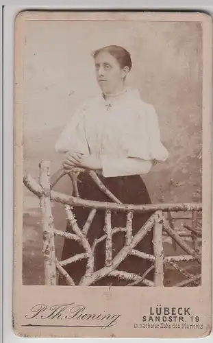 (F19163) Orig. Kabinettfoto Frau, Lübeck 1900-10