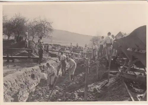 (F19066) Orig. Foto Baustelle Feldbahn, Männer vom R.A.D.-Lager Dietzhausen 1939