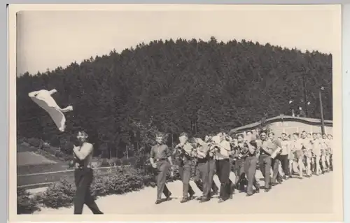 (F19042) Orig. Foto R.A.D.-Lager Dietzhausen, Festumzug im Gelände 1939