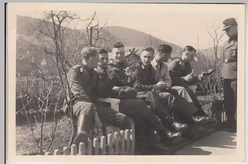 (F18989) Orig. Foto Suhl Dietzhausen, Soldaten (R.A.D.) auf Parkbank 1939