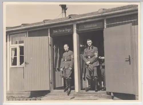 (F18971) Orig. Foto R.A.D.-Lager Dietzhausen, an der Kolonialstube 1939