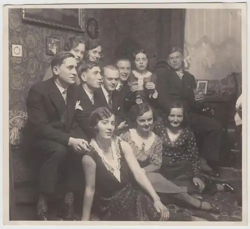 (F18894) Orig. Foto Personen, Gruppenbild i.d. Stube, Abschiedsfeier 1931