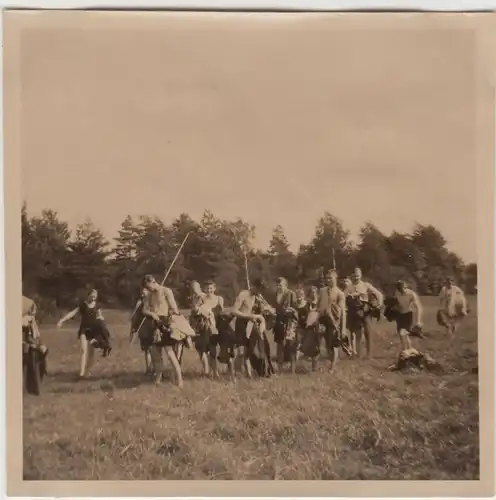 (F18806) Orig. Foto Jugendliche im Freien G.D.A. Lager in Wietze 1928