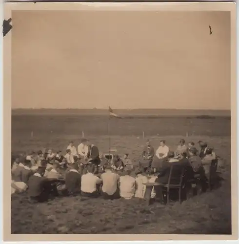 (F18797) Orig. Foto Personen a.e. Wiese, Lagerleben G.D.A. in Goslar 1928