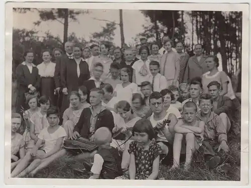 (F18792) Orig. Foto Gruppenbild im Freien, Personen m. Musikinstrumente 1928