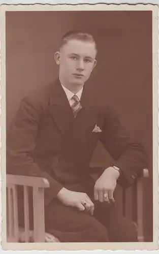 (F18750) Orig. Foto Porträt eines jungen Mannes 1910/20er