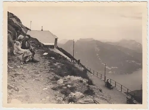 (F18695) Orig. Foto Niesen, Paar a.d. Bergstation d. Niesenbahn 1935