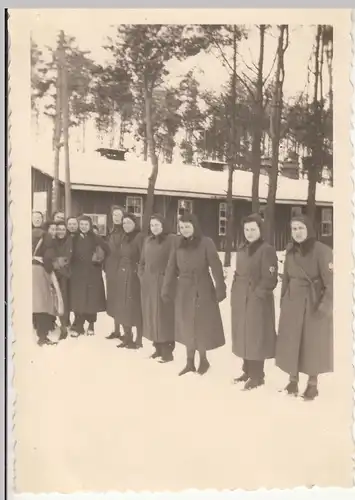 (F18547) Orig. Foto R.A.D.-Lager Karstädt (Pr.), Frauen vor d. Antreten 1940