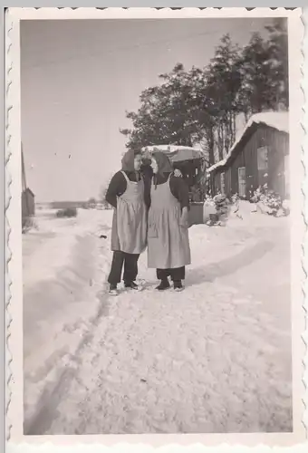 (F18524) Orig. Foto Frauen Hanni u. Emmi im R.A.D.-Lager Karstädt (Prignitz)