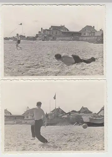 (F18471) 2x Orig. Foto Dahme (Holstein), Strand, Männer beim Ballspiel 1939