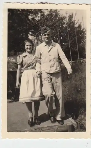 (F1831) Orig. Foto Nordhausen, Soldat mit Frau im Reservelazarett, Mai 1942