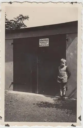 (F18227) Orig. Foto Bremen, Kind Ulrich Branding vor Garage 1934