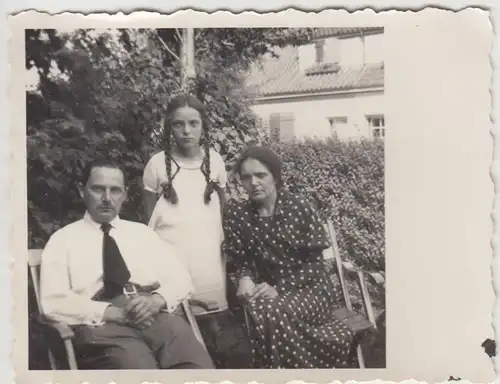 (F18226) Orig. Foto Bremen, Familie Branding i. Garten Deichkamp 34, 1934
