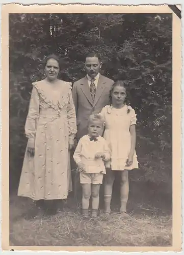 (F18205) Orig. Foto Familie Branding a. Bremen Horn i. Freien 1932